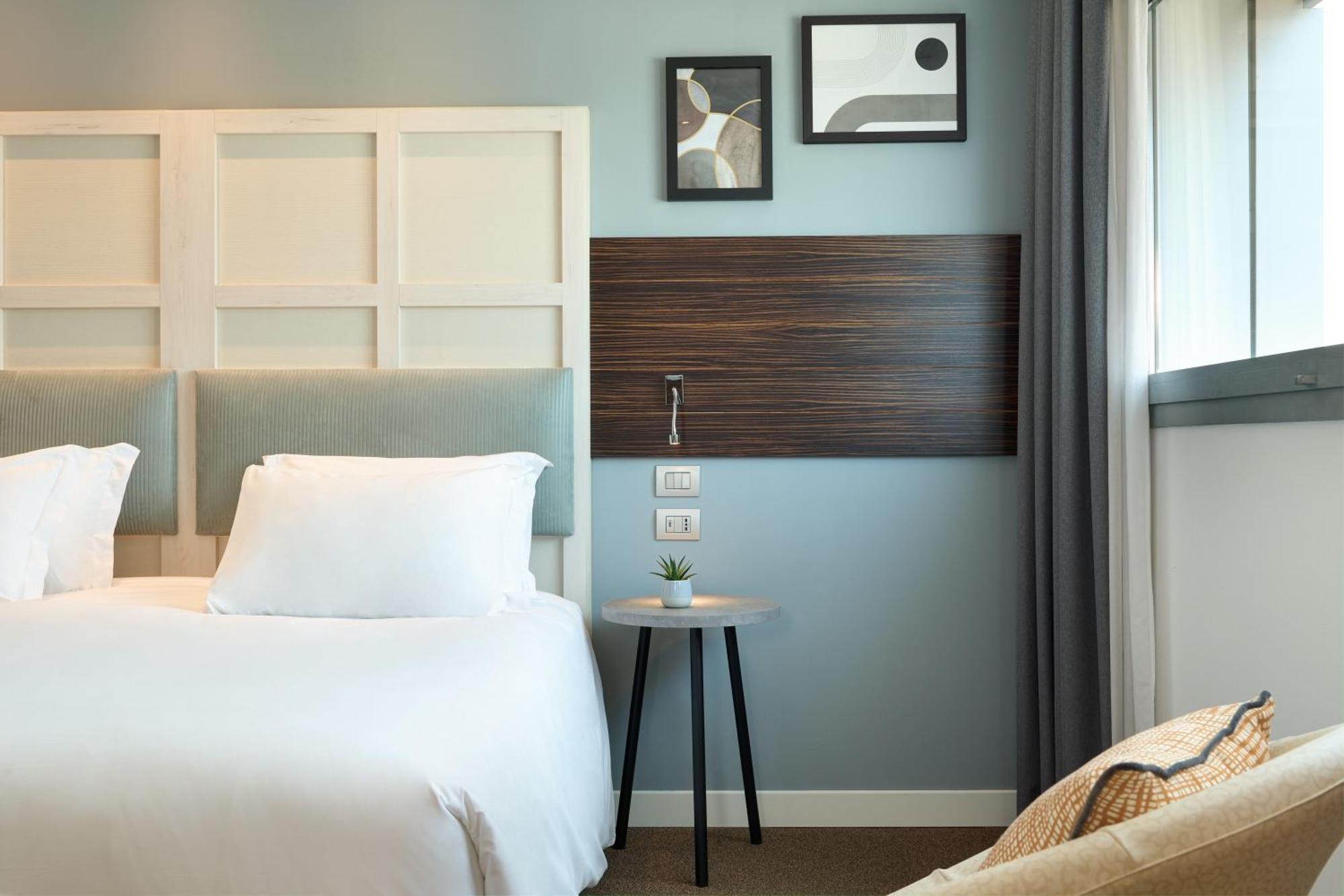 Standard King Room